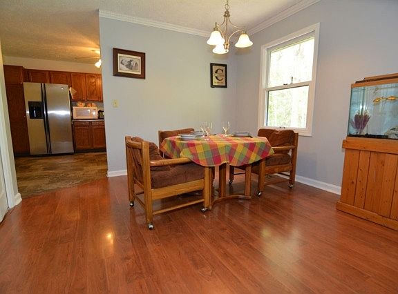 3rd image of 7812 Greenbriar Dr
