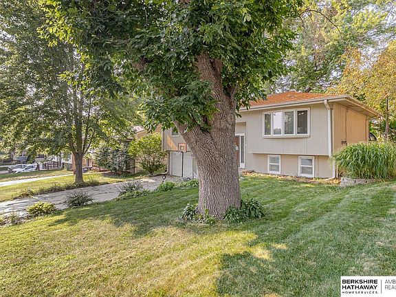 2nd image of 9624 Ames Ave