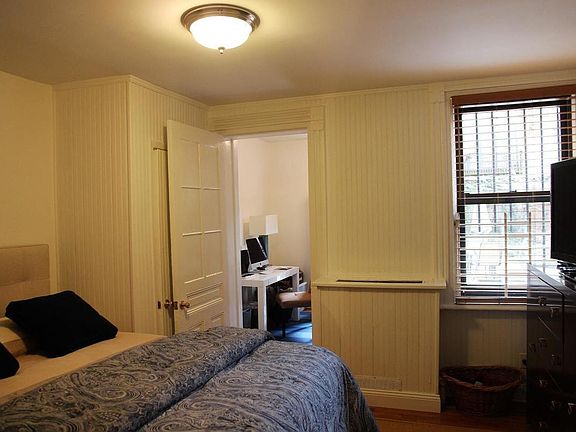 5th image of 864 President St APT 1B