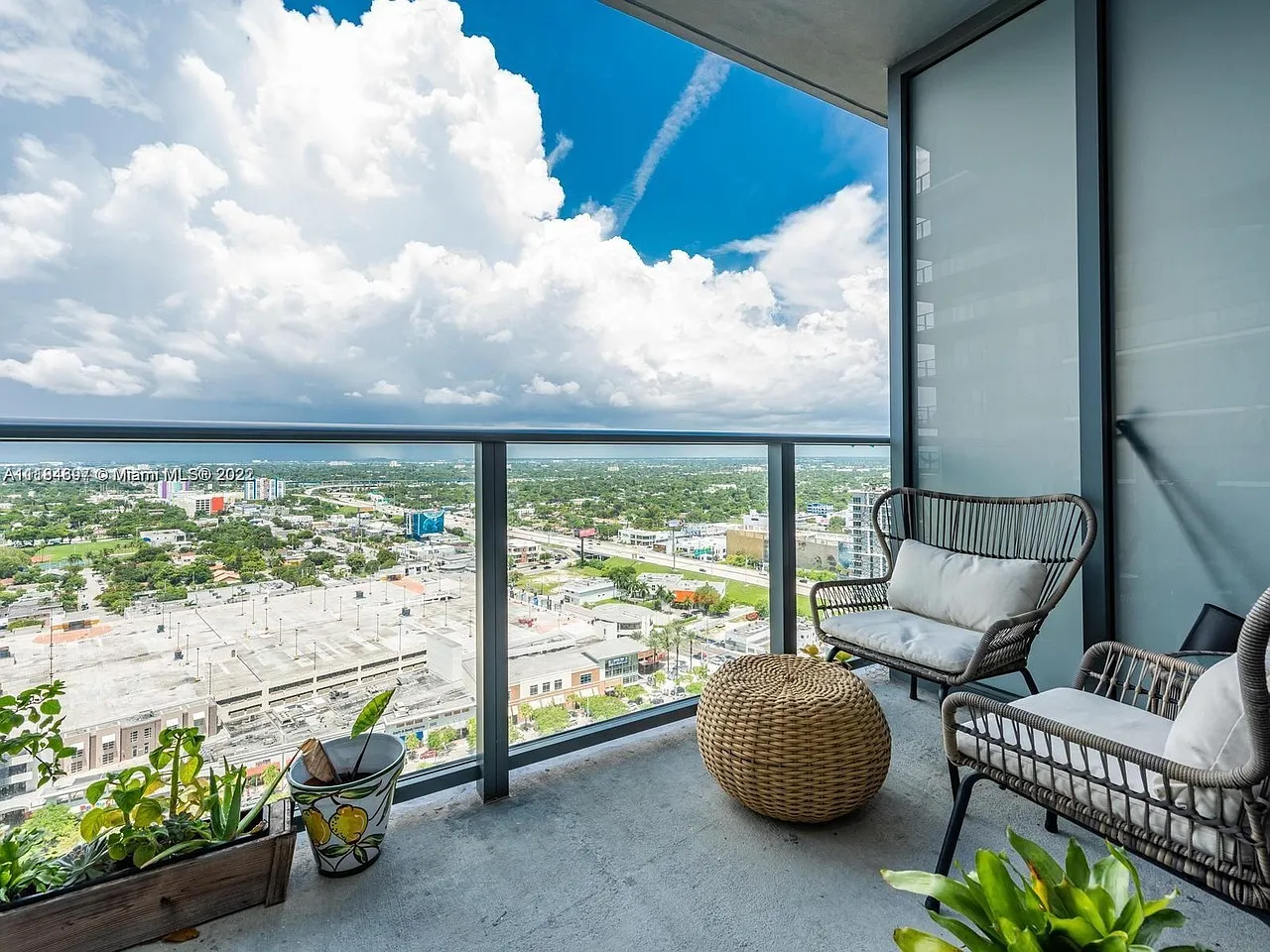1 bed, 593 sqft, $3,200 — Photo 4