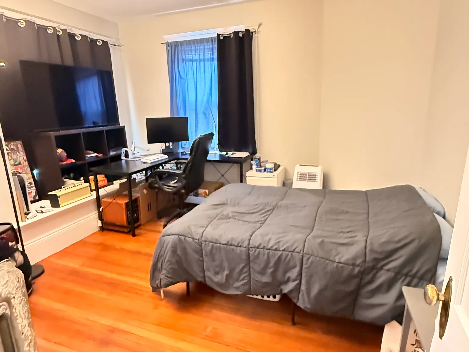 2 bed, 9999 sqft, $2,600 — Photo 4