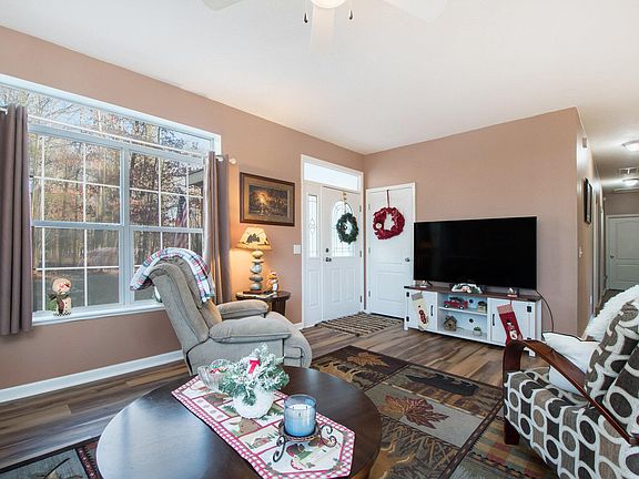 5th image of 9295 Club House Dr W