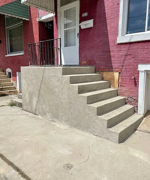 203 W Walnut St — Photo 1