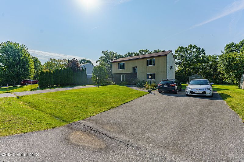 2nd image of 44 Suncrest Drive