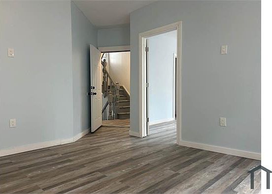 5th image of 210 Woodlawn Ter Floor 2
