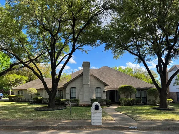 512 Arthurs Dr, Desoto, TX 75115