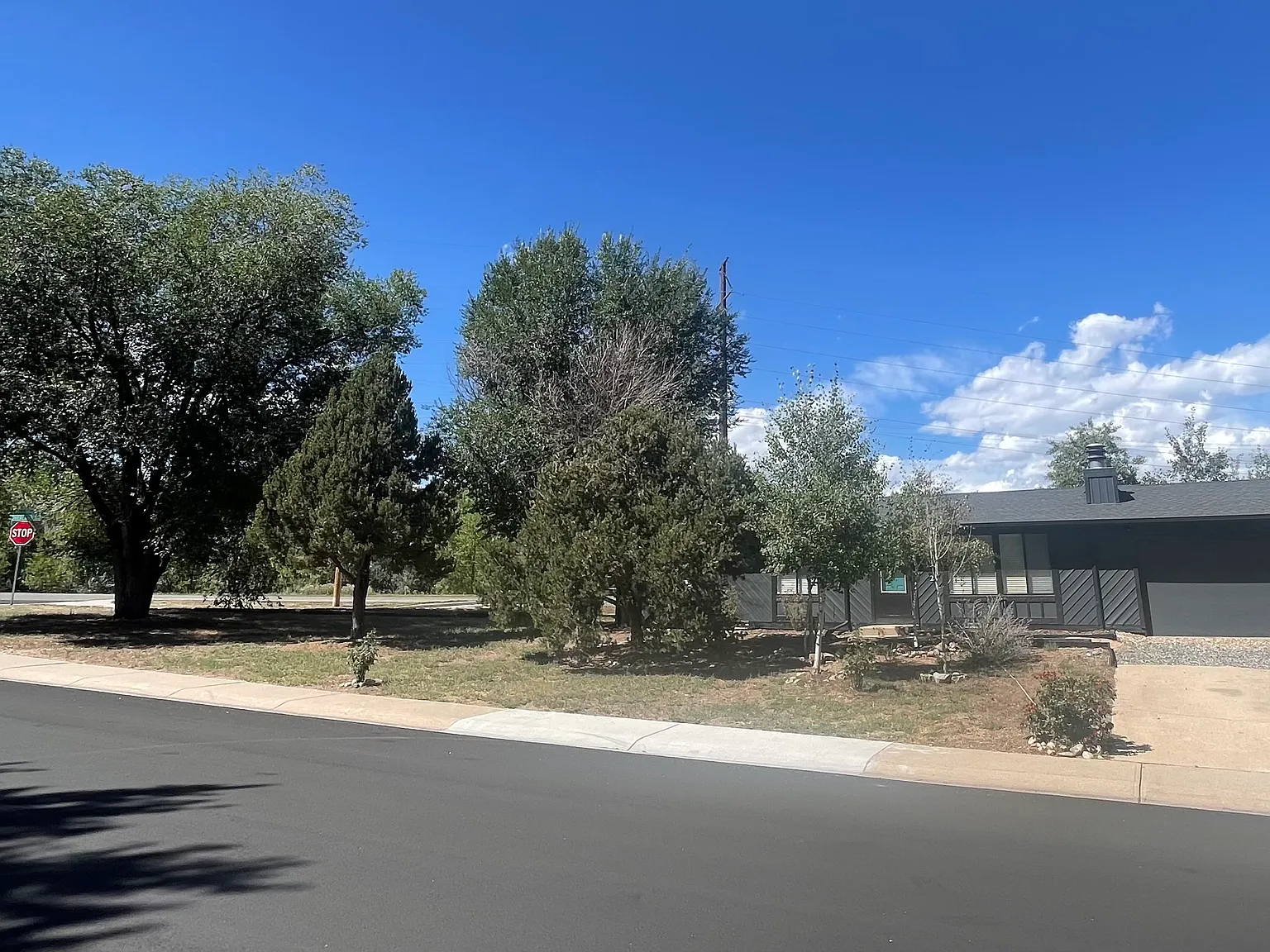 3 bed, 1.5 bath, 1008 sqft, $1,980 — Photo 2