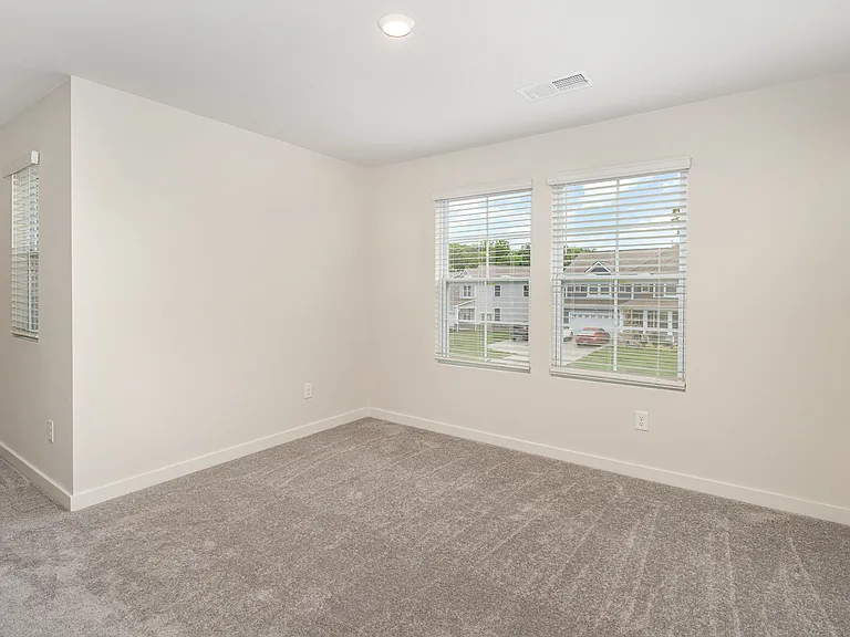 855 Bur Oak Ct — Photo 22