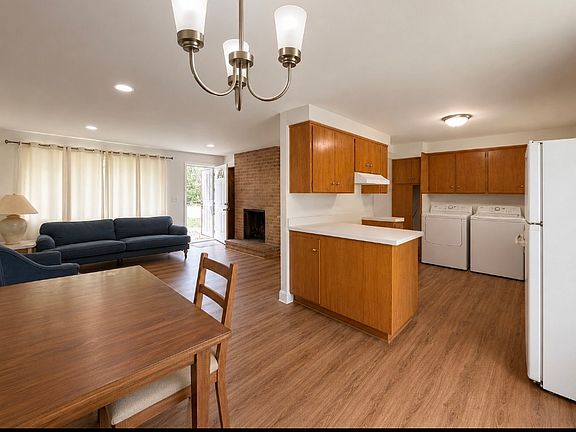 2nd image of 16336 SE 131st Pl