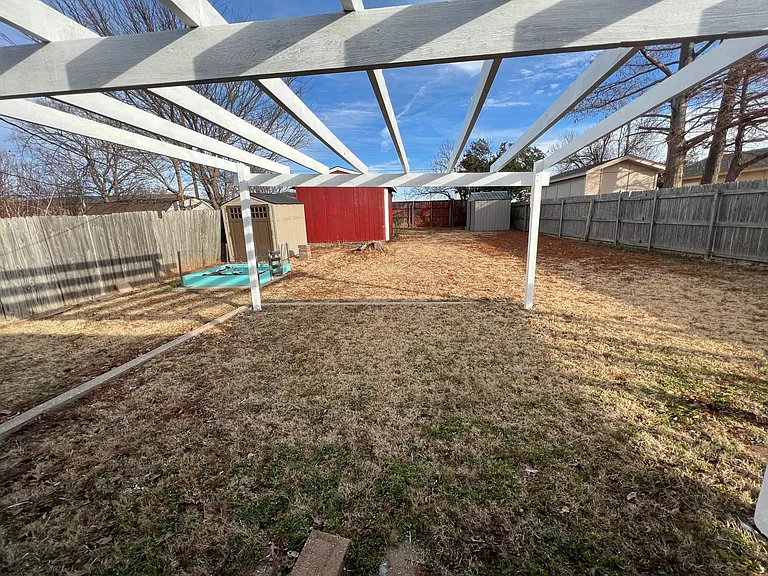 8500 Tiffany Dr — Photo 20