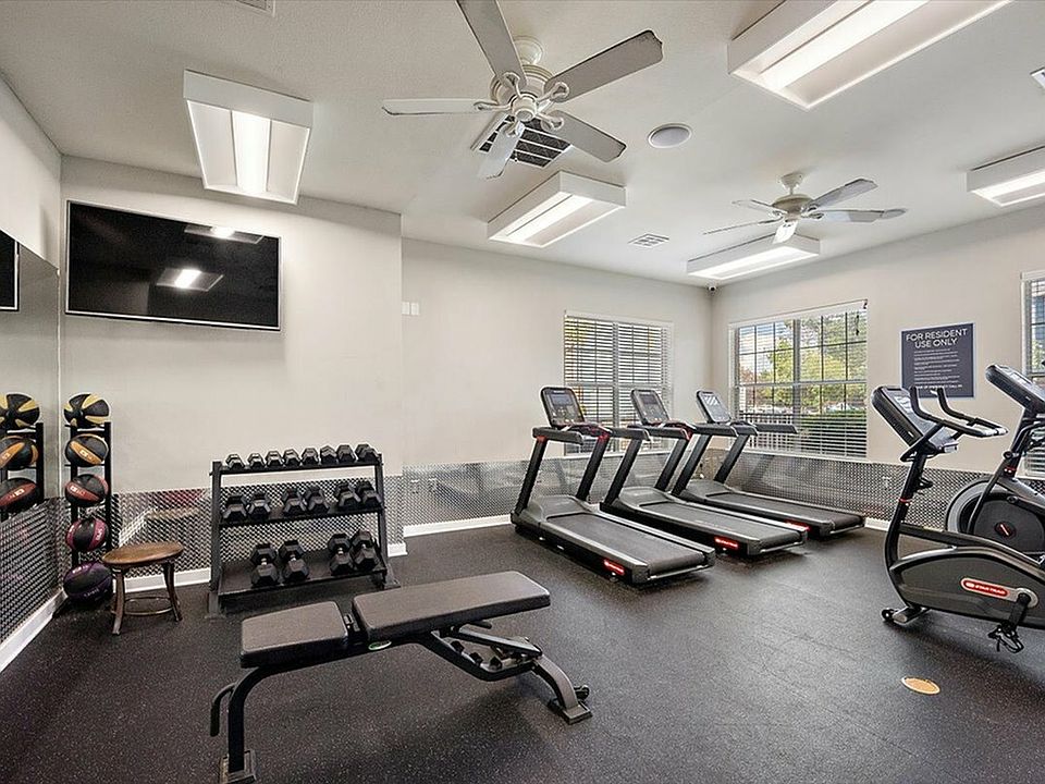 Stay Fit and Active with Our Fully Equipped Fitness Center at Eagle Flatts Off-Campus Apartments in Hattiesburg