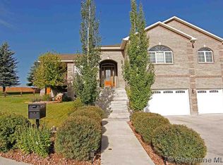 6842 Hawthorne Dr, Cheyenne, WY 82009