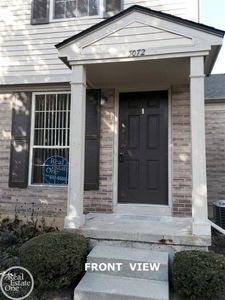 3072 High Pointe Ridge Rd Building 11, Lake Orion, MI, 48359