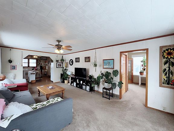4th image of 2721 Bixby Ave NE
