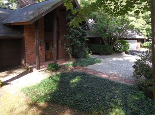 12 Arrowhead Dr, Paxton, MA 01612