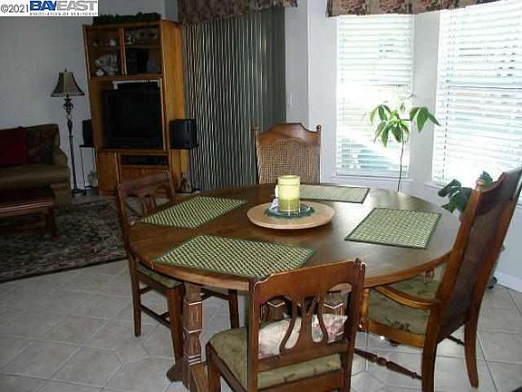 4th image of 2090 Tammi Ct