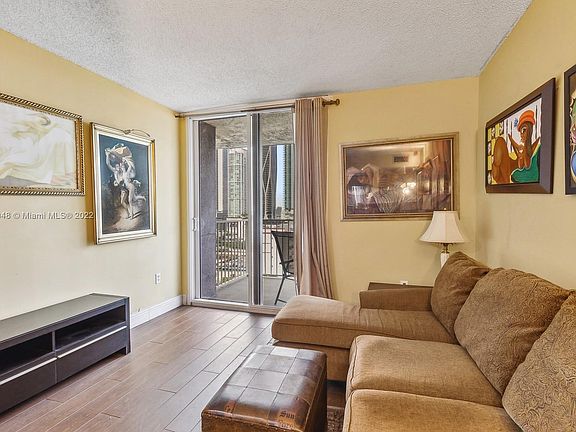 4th image of 850 N Miami Ave #W-1802