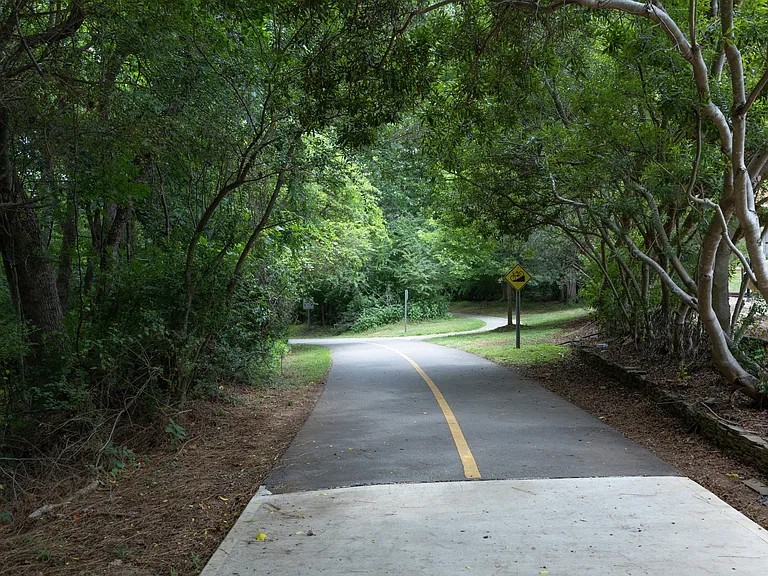 walking/biking trails in neighborhood