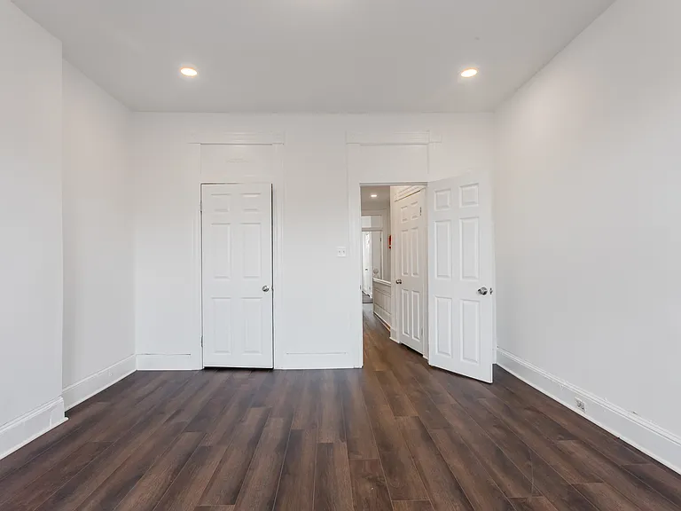 2212 W Fayette St — Photo 9