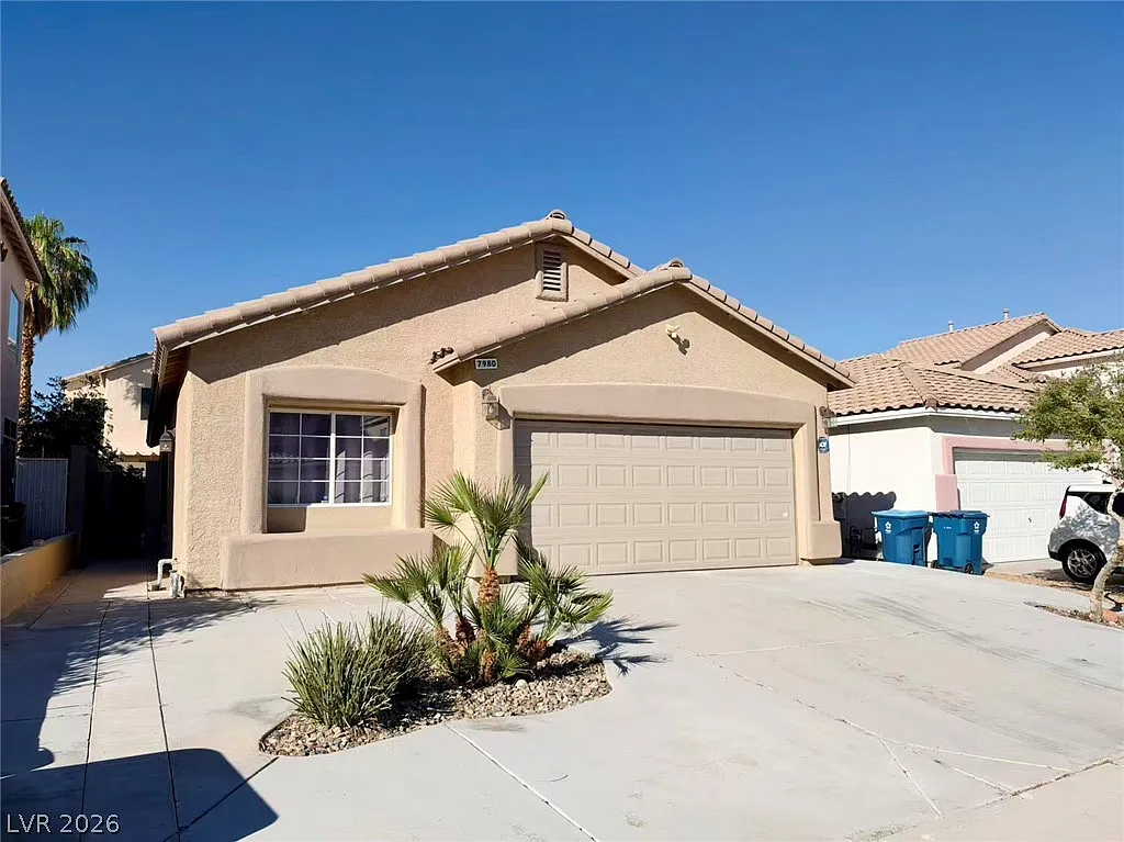 3 bed, 2.0 bath, 1366 sqft, $1,895 — Photo 3