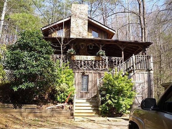 2nd image of 1102 Hemlock Hollow Rd