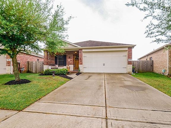 2nd image of 23911 N Newport Bend Cir