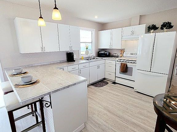 4th image of 3215 Lanark Dr