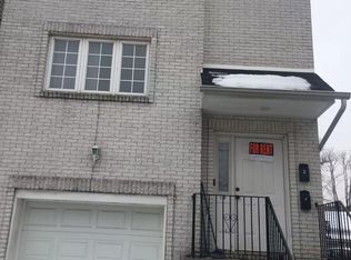 15 Ann St, Harrison, NJ 07029