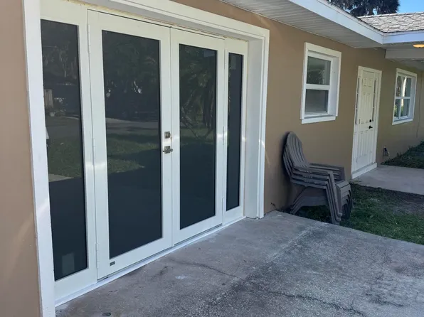 215 Pelican Dr, Melbourne Beach, FL 32951