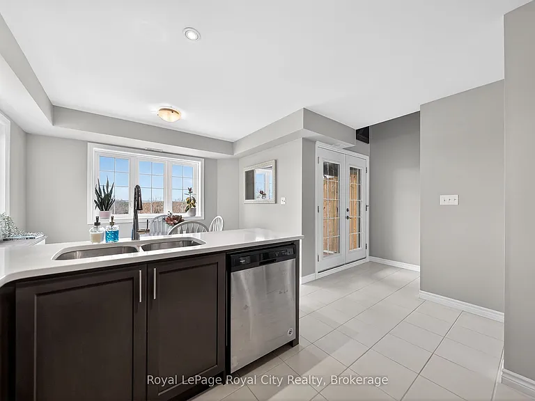 85 Mullin Dr #1B — Photo 16