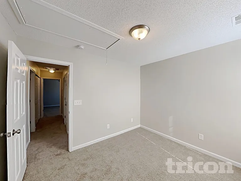 223 Pebblestone Dr — Photo 9