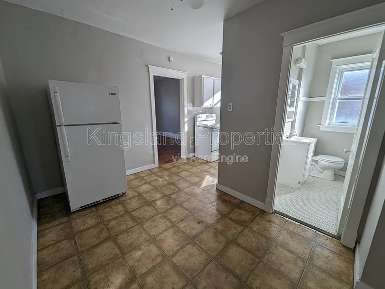 5026 Chippewa St #A — Photo 4