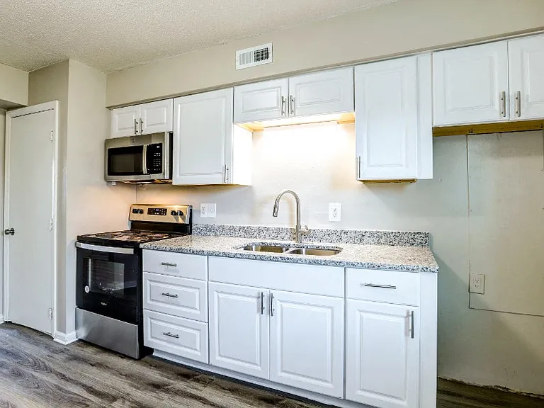 Trails Corner Apartments — Photo 13