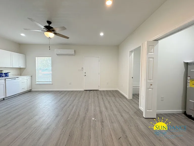 322 Lewis St #A — Photo 4