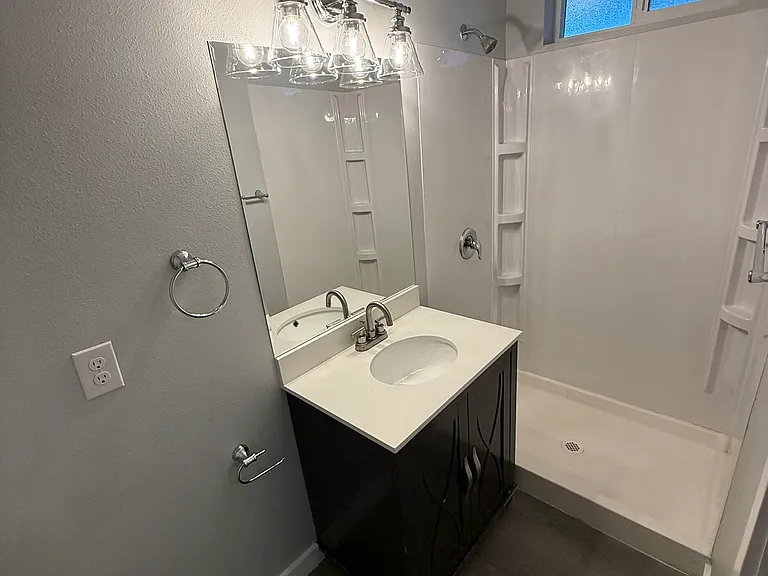 3130 Broadway #6 — Photo 8