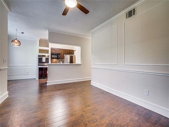 5th image of 7340 Skillman Street #1222
