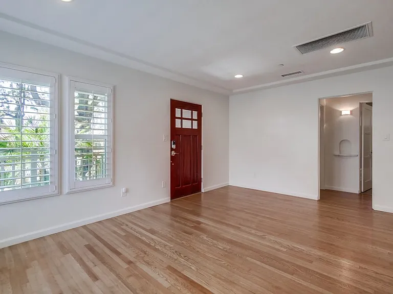 4747 Rolando Blvd — Photo 25