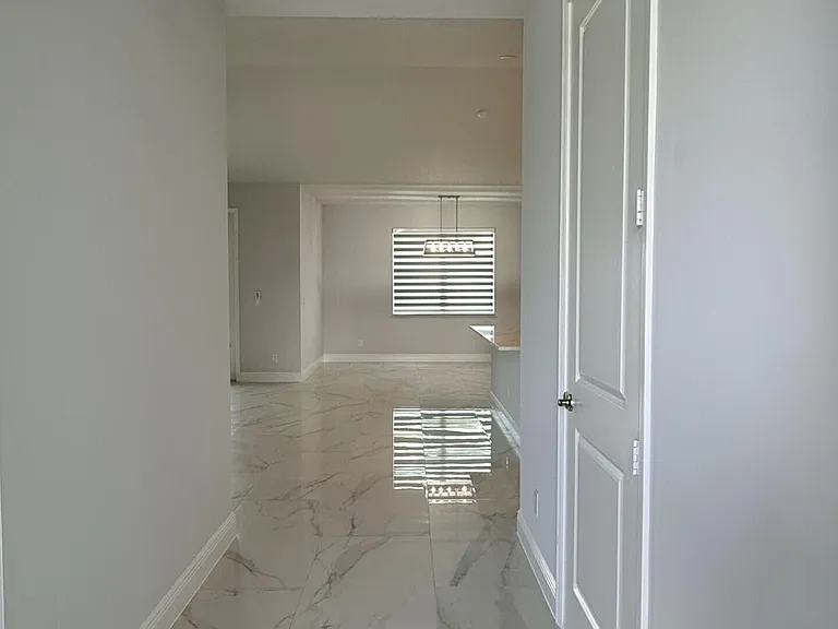 5673 NW Whitecap Rd — Photo 4