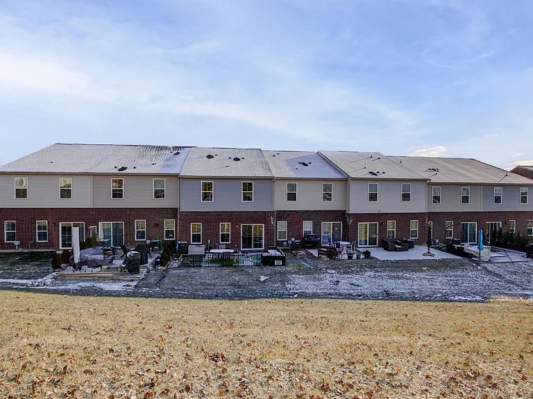7873 Pinnacle Point Dr — Photo 14