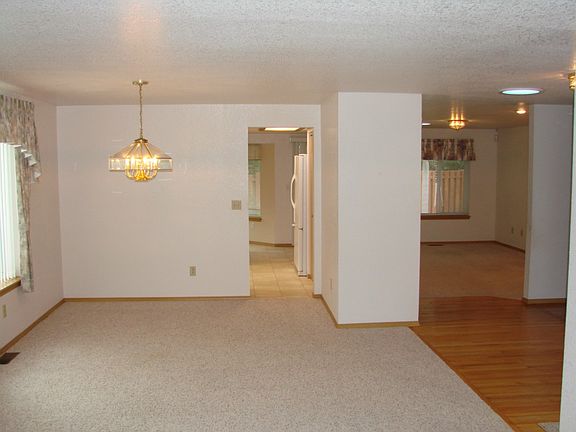 5th image of 6314 22nd Ave SE