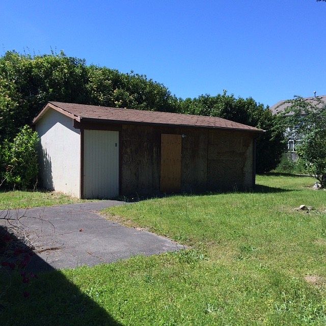 2nd image of 8515 166th Ct E