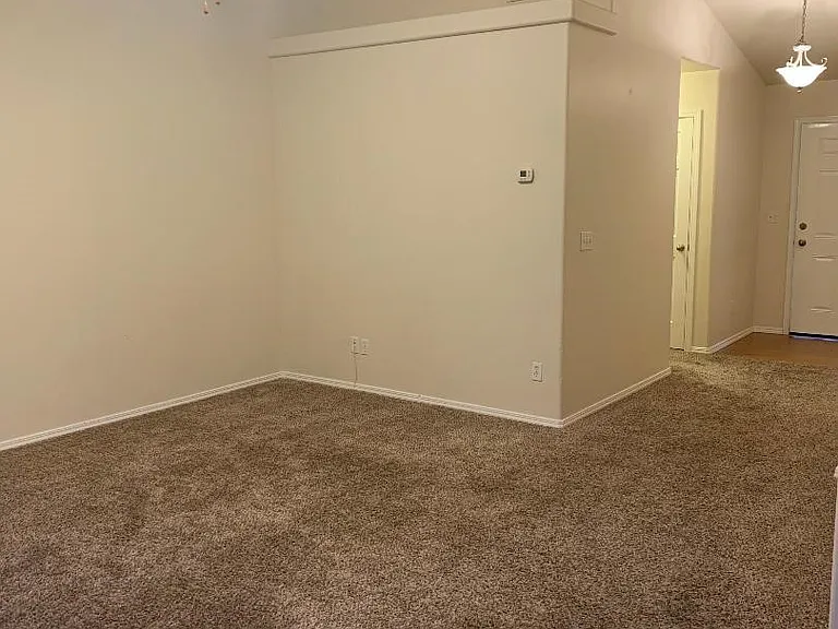 1067 Arrow Wood Ct — Photo 4