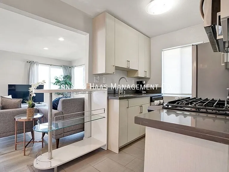 17071 Oak Ln #C — Photo 7