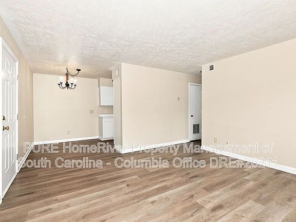 4th image of 1002 Old Manor Rd