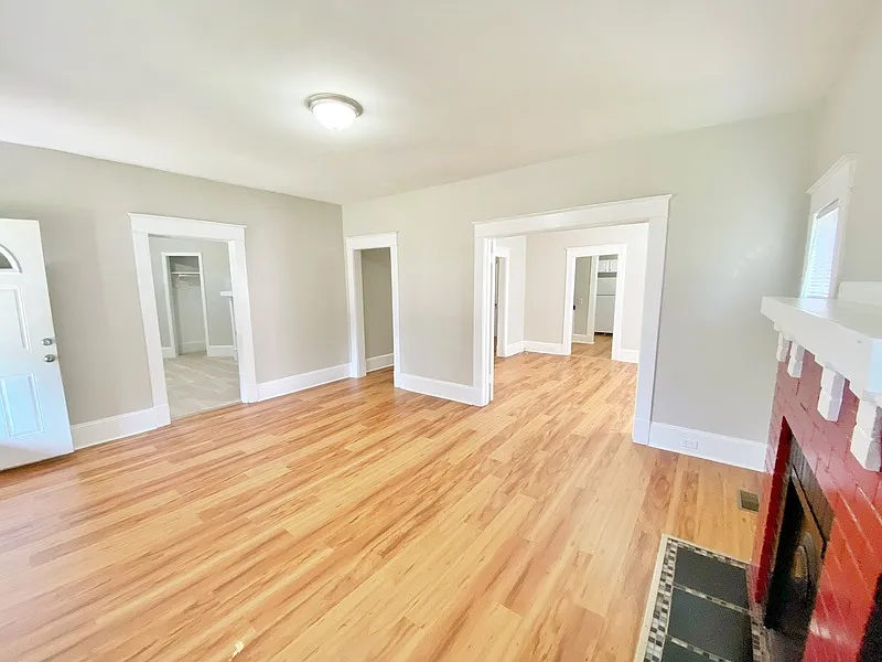 3 bed, 2.0 bath, 1454 sqft, $1,595 — Photo 4