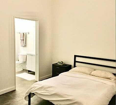 4th image of 1723 Walnut St #208