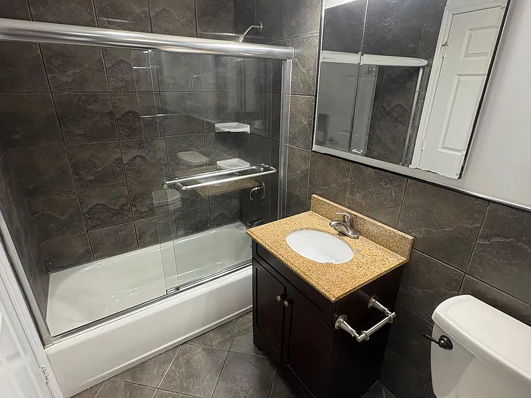 140 E 31st St #57 — Photo 7