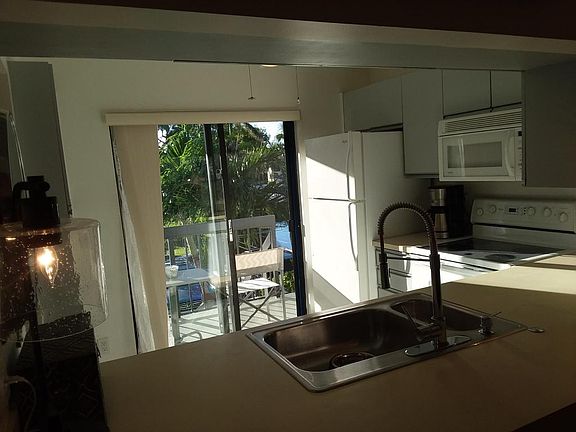 5th image of 1405 S Federal Hwy APT 132