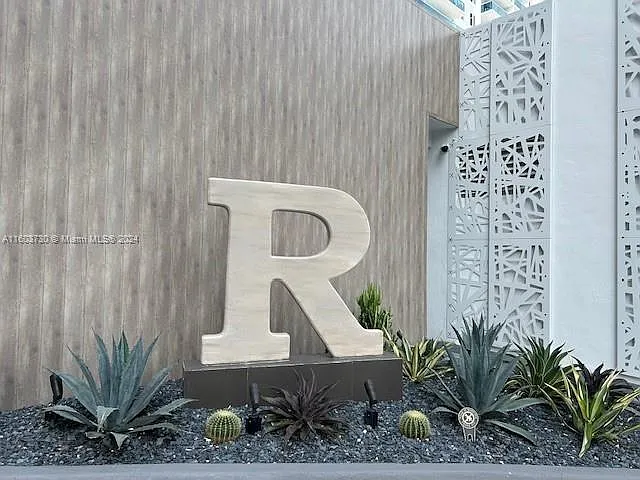 2301 Collins Ave #306 — Photo 12