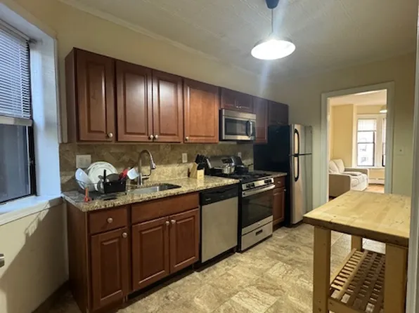 281 Grove Street image 7 of 9